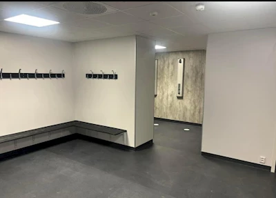 EV4 Flerbrukshall Garderobe-med-dusj